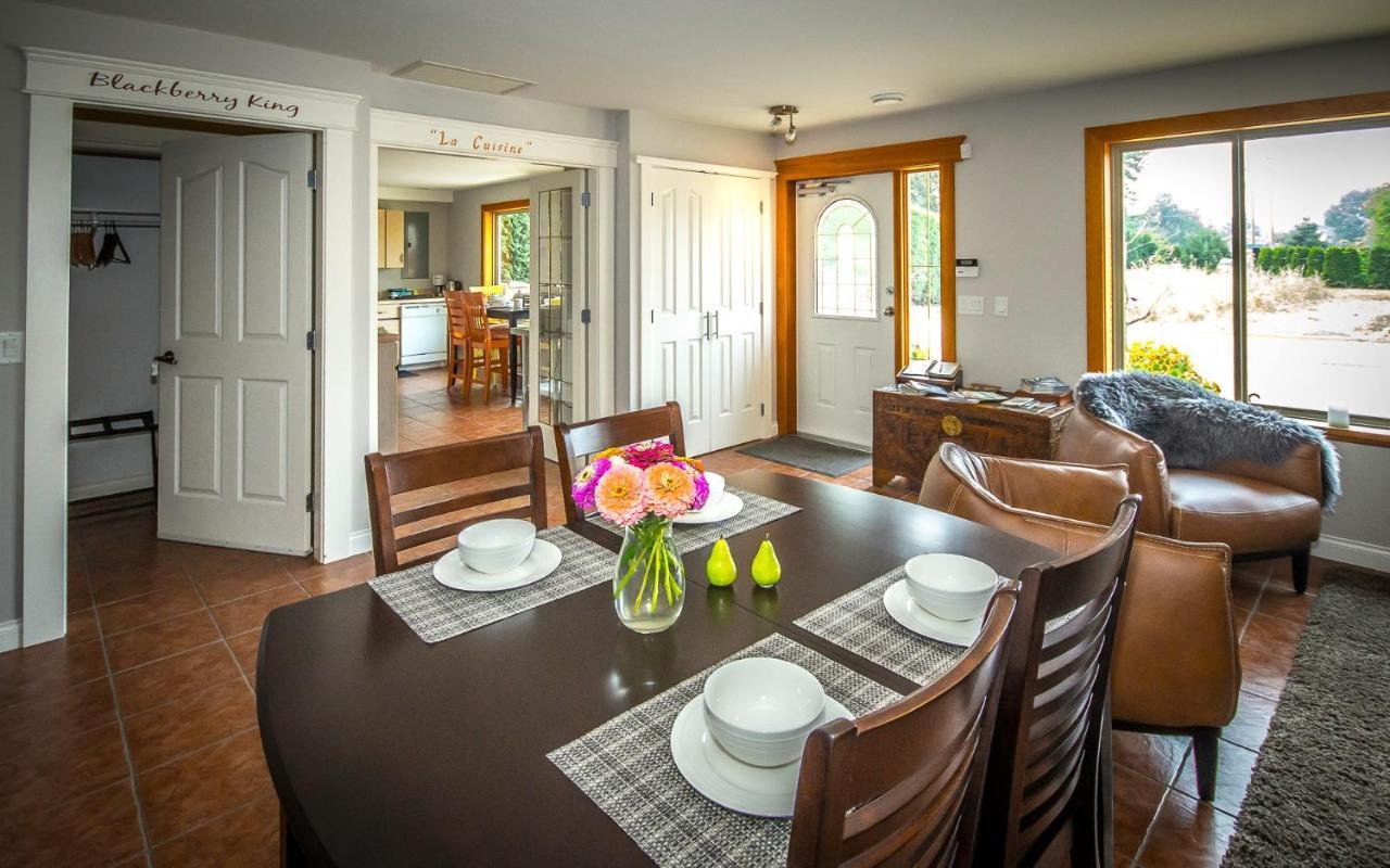 All Seasons Bed & Breakfast Kelowna Eksteriør bilde
