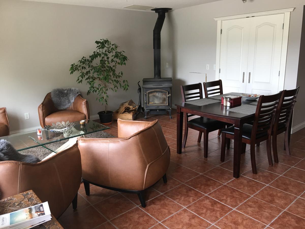 All Seasons Bed & Breakfast Kelowna Eksteriør bilde