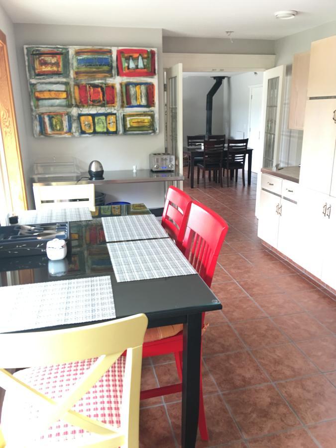 All Seasons Bed & Breakfast Kelowna Eksteriør bilde